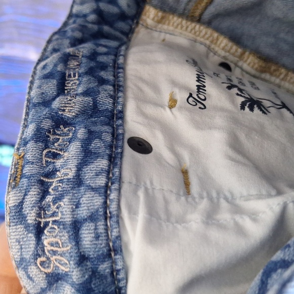 Tommy Bahama Spots of Dots High - Picture 6 of 10